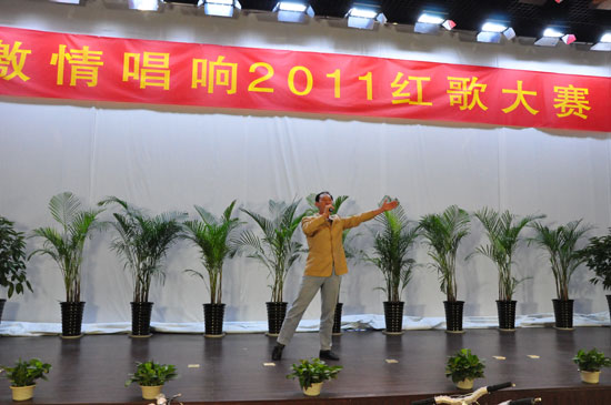 黎明重工激情唱響2011紅歌大賽